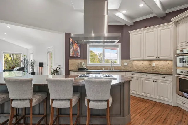 $1,249,999 | 1679 Marian Court, Mineral Point, WI 53565