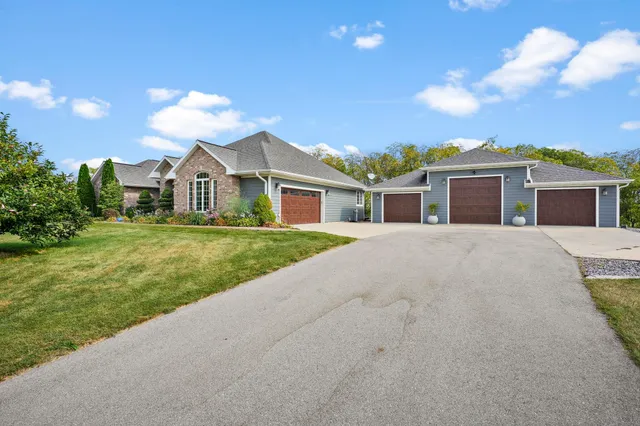 $1,249,999 | 1679 Marian Court, Mineral Point, WI 53565