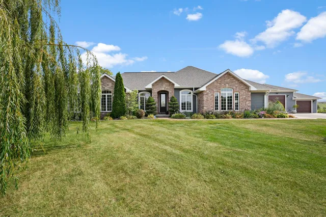 $1,249,999 | 1679 Marian Court, Mineral Point, WI 53565