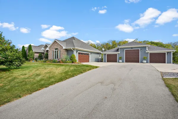 $1,249,999 | 1679 Marian Court, Mineral Point, WI 53565