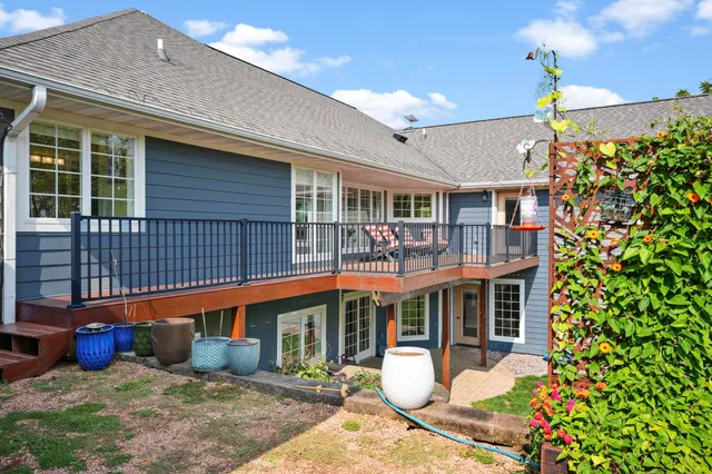 $1,249,999 | 1679 Marian Court, Mineral Point, WI 53565