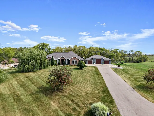 $1,249,999 | 1679 Marian Court, Mineral Point, WI 53565