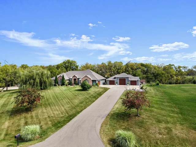 $1,249,999 | 1679 Marian Court, Mineral Point, WI 53565