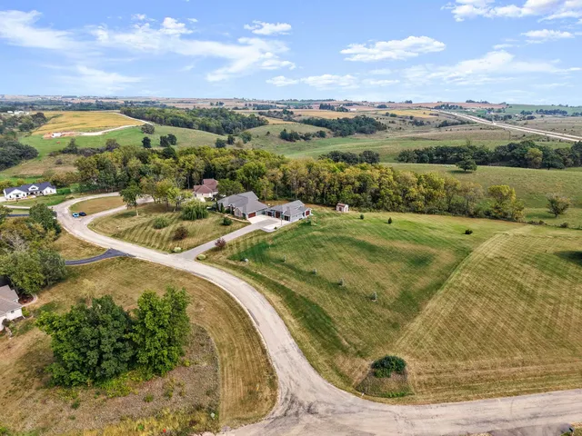 $1,249,999 | 1679 Marian Court, Mineral Point, WI 53565