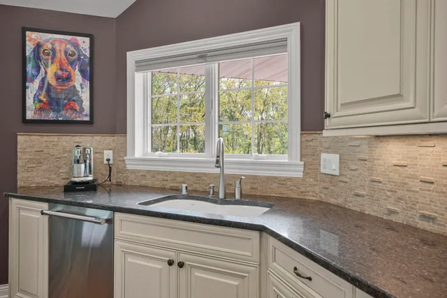 $1,249,999 | 1679 Marian Court, Mineral Point, WI 53565