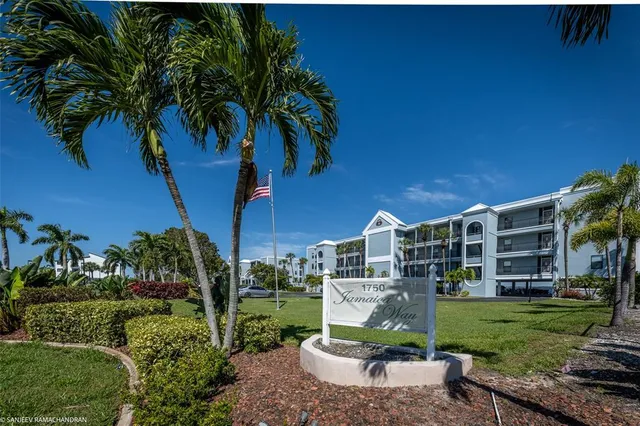 $2,100 | 1750 Jamaica Way, Unit 333, Punta Gorda, FL 33950