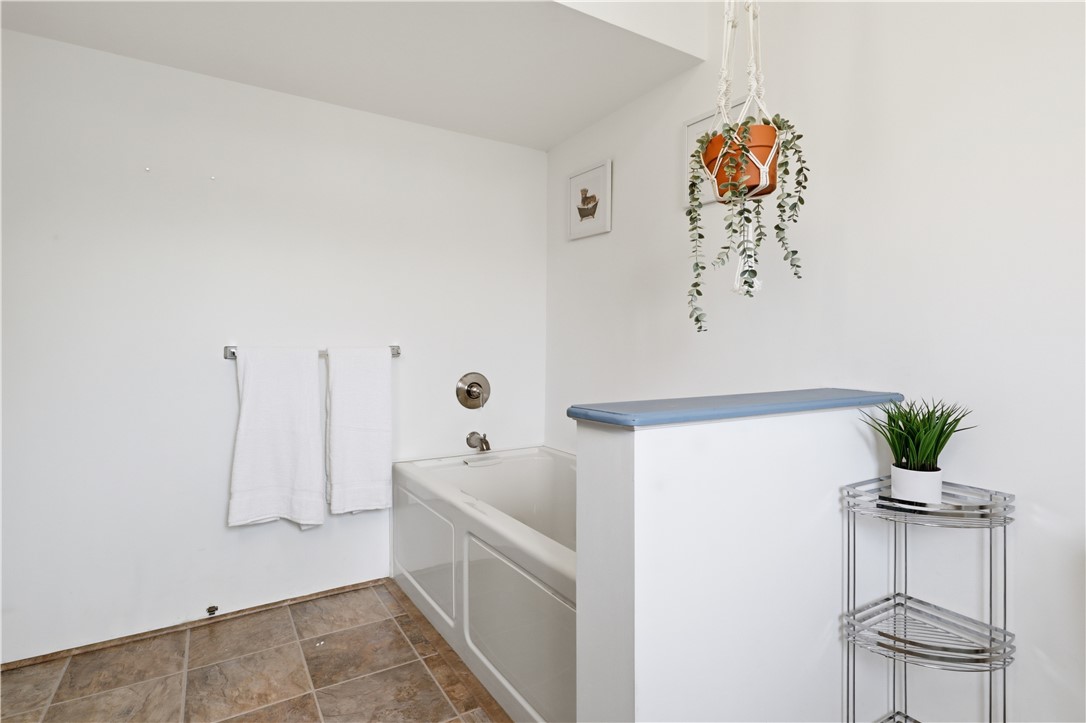 41 Chiltern Road Henrietta, NY 14623 - Photo 20 of 36