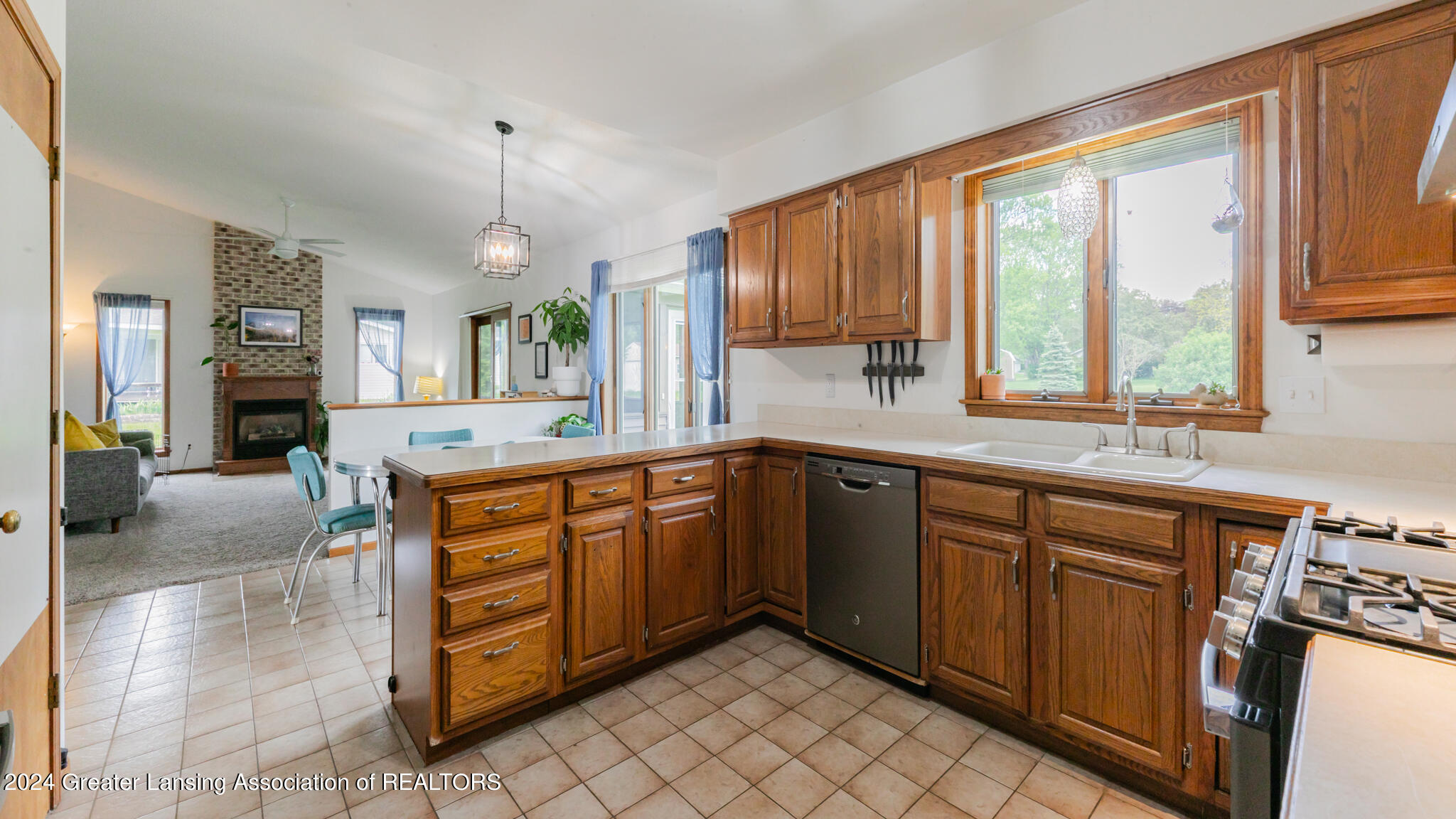 1346 North Dye Road Flint, MI 48532 - Photo 14 of 30 14