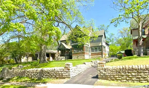 $595,000 | 3723 Locust Street, Kansas City, MO 64109