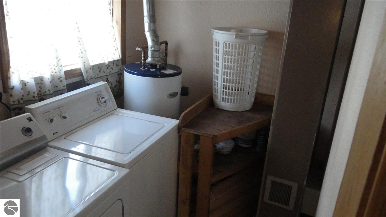 9410 Valley Road Rapid City, MI 49676 - Photo 16 of 19 1793552-15.JPG