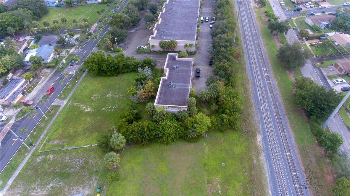 684 Southwest 7th Terrace Dania Beach, FL 33004 - Photo 5 of 8 Photo 5