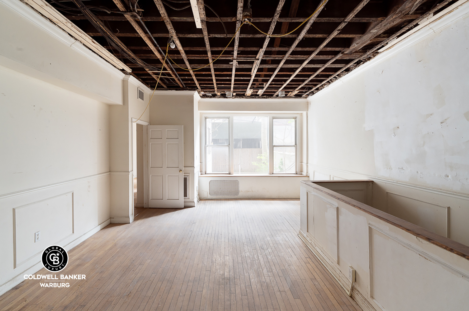 18 West 76th Street Manhattan, NY 10023 - Photo 12 of 19 a view of an empty room with a window