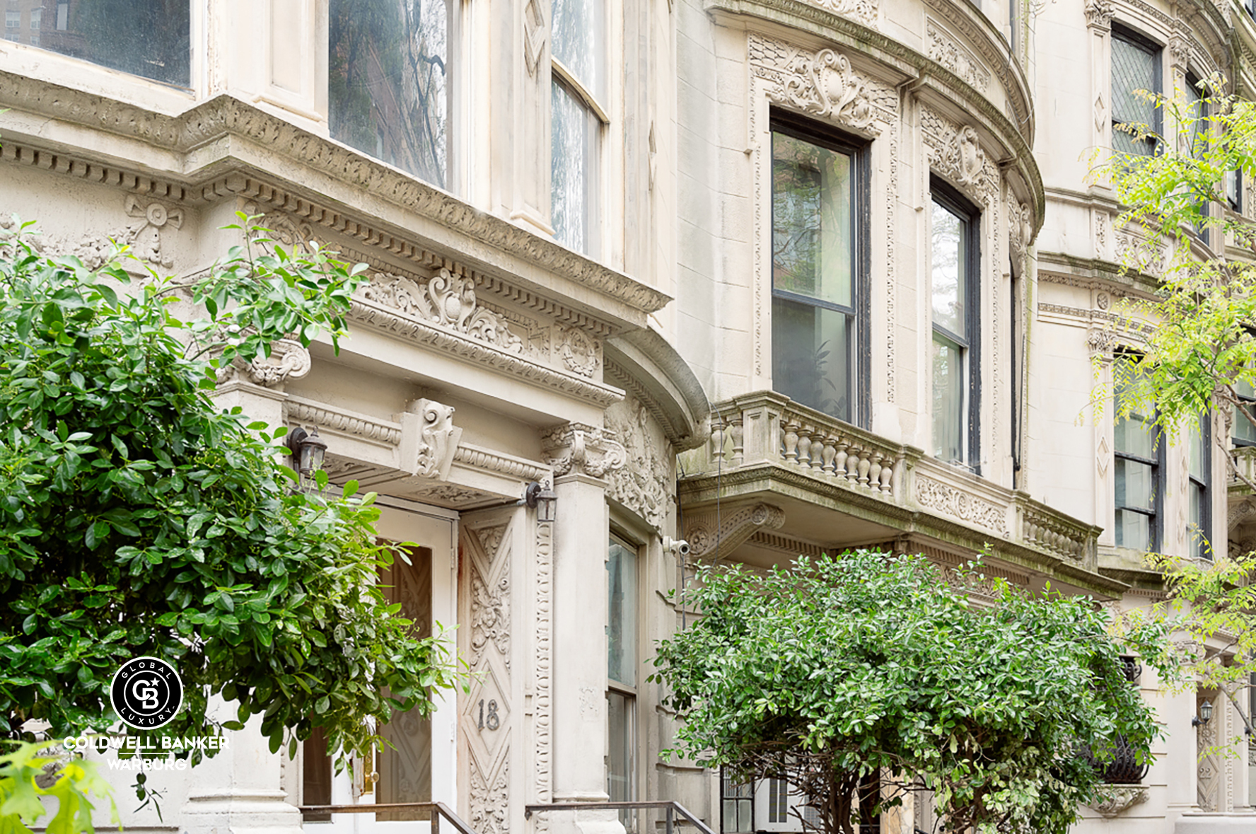 18 West 76th Street Manhattan, NY 10023 - Photo 6 of 19 a front view of a house with a garden