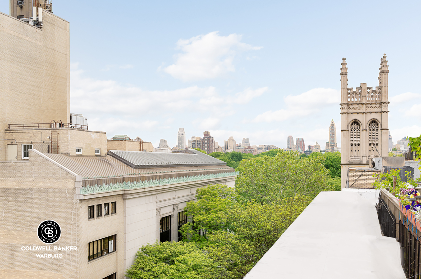 18 West 76th Street Manhattan, NY 10023 - Photo 7 of 19 a front view of a multi story building