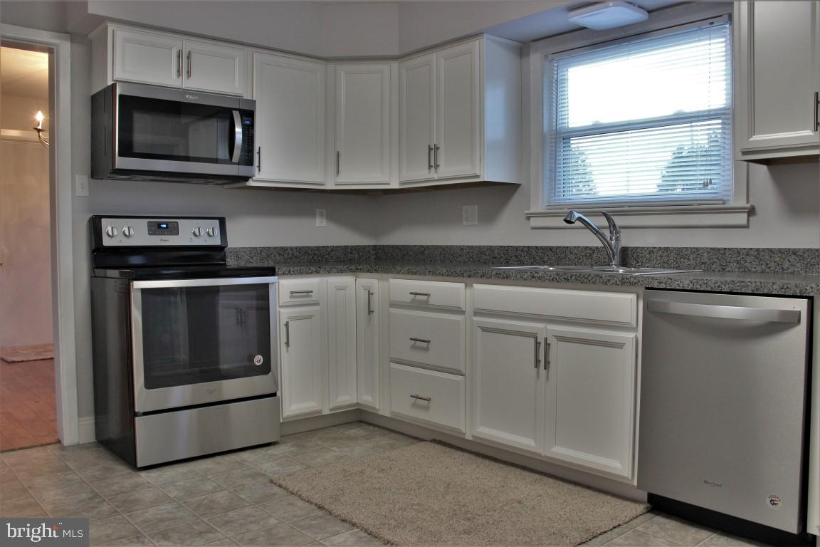 560 Haines Road York, PA 17402 - Photo 3 of 42 Gallery Image 3
