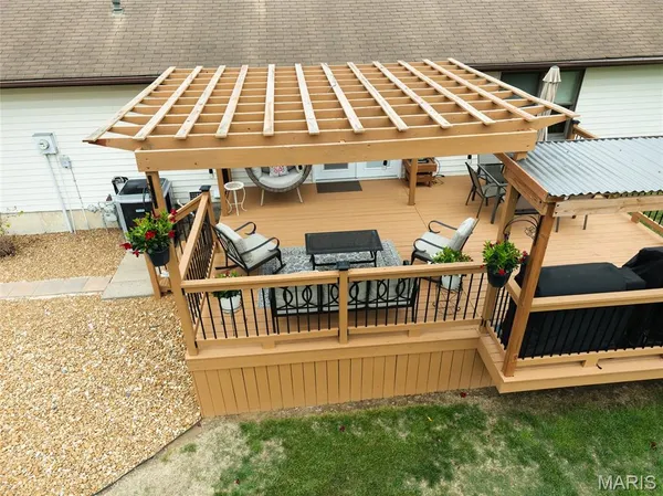 $280,000 | 708 Riviera Circle, Edwardsville, IL 62025