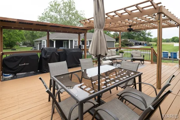 $280,000 | 708 Riviera Circle, Edwardsville, IL 62025