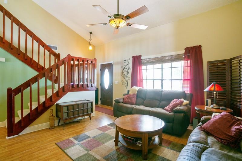 5841 Roebuck Road Jupiter, FL 33458 - Photo 3 of 28 10_5841RoebuckRoad_2017_FlexMLS800x600_8