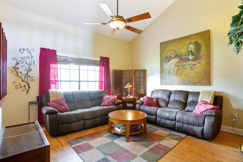 5841 Roebuck Road Jupiter, FL 33458 - Photo 4 of 28 09_5841RoebuckRoad_2015_FlexMLS800x600_8