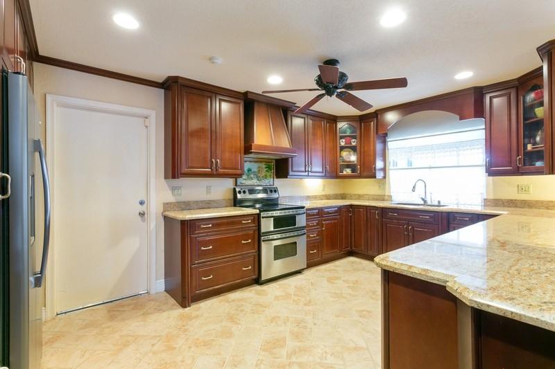 5841 Roebuck Road Jupiter, FL 33458 - Photo 10 of 28 04_5841RoebuckRoad_2009_FlexMLS800x600_8