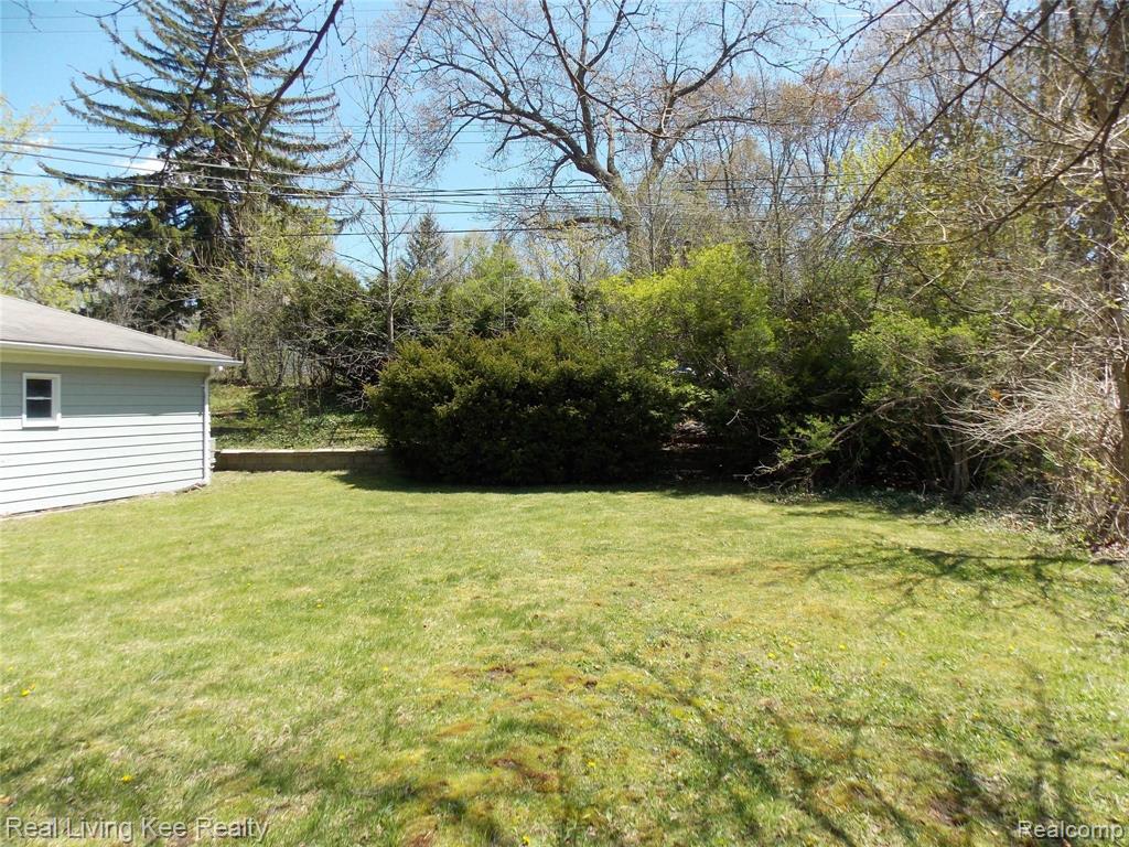1294 Maple Drive Rochester, MI 48307 - Photo 18 of 20