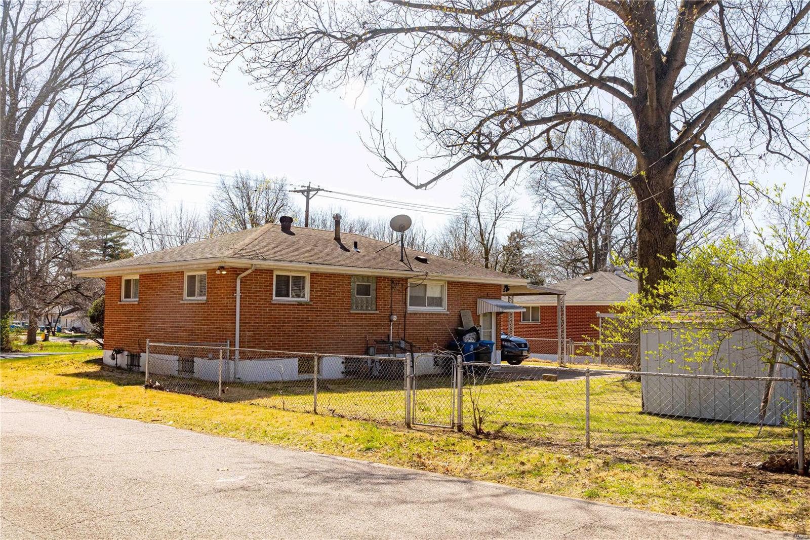 11699 Larimore Road St. Louis, MO 63138 - Photo 4 of 31