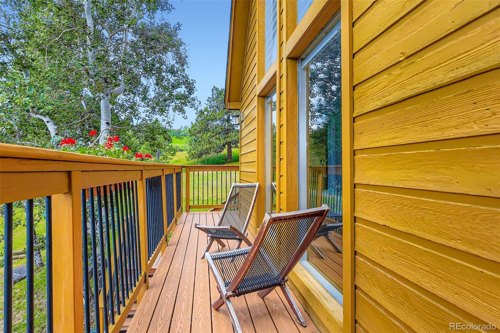 643 Aspen Road Golden, CO 80401 - Photo 6 of 50 Gallery Image 6