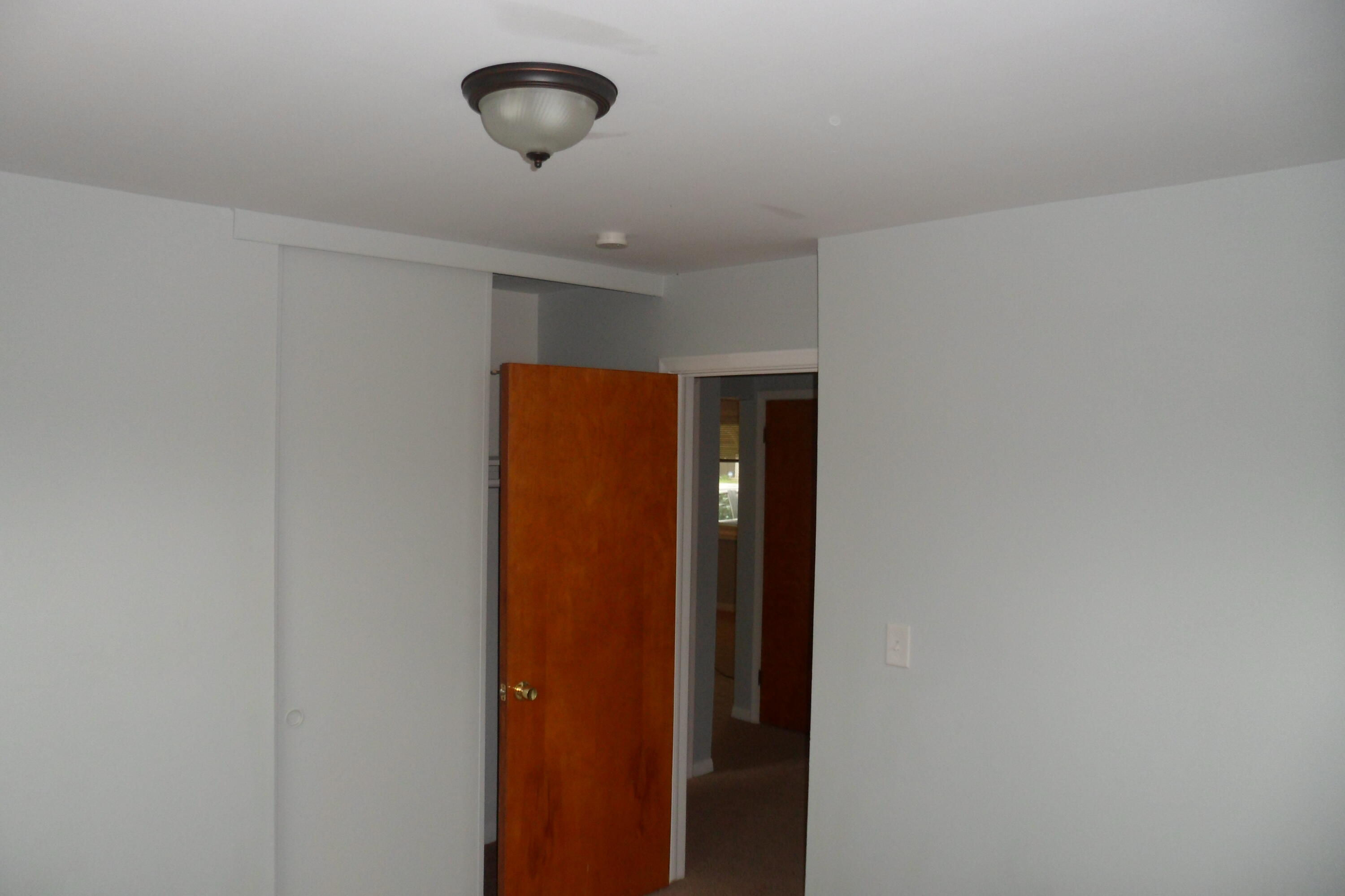 992 Kettering Avenue Pontiac, MI 48342 - Photo 13 of 19 SAM_2645