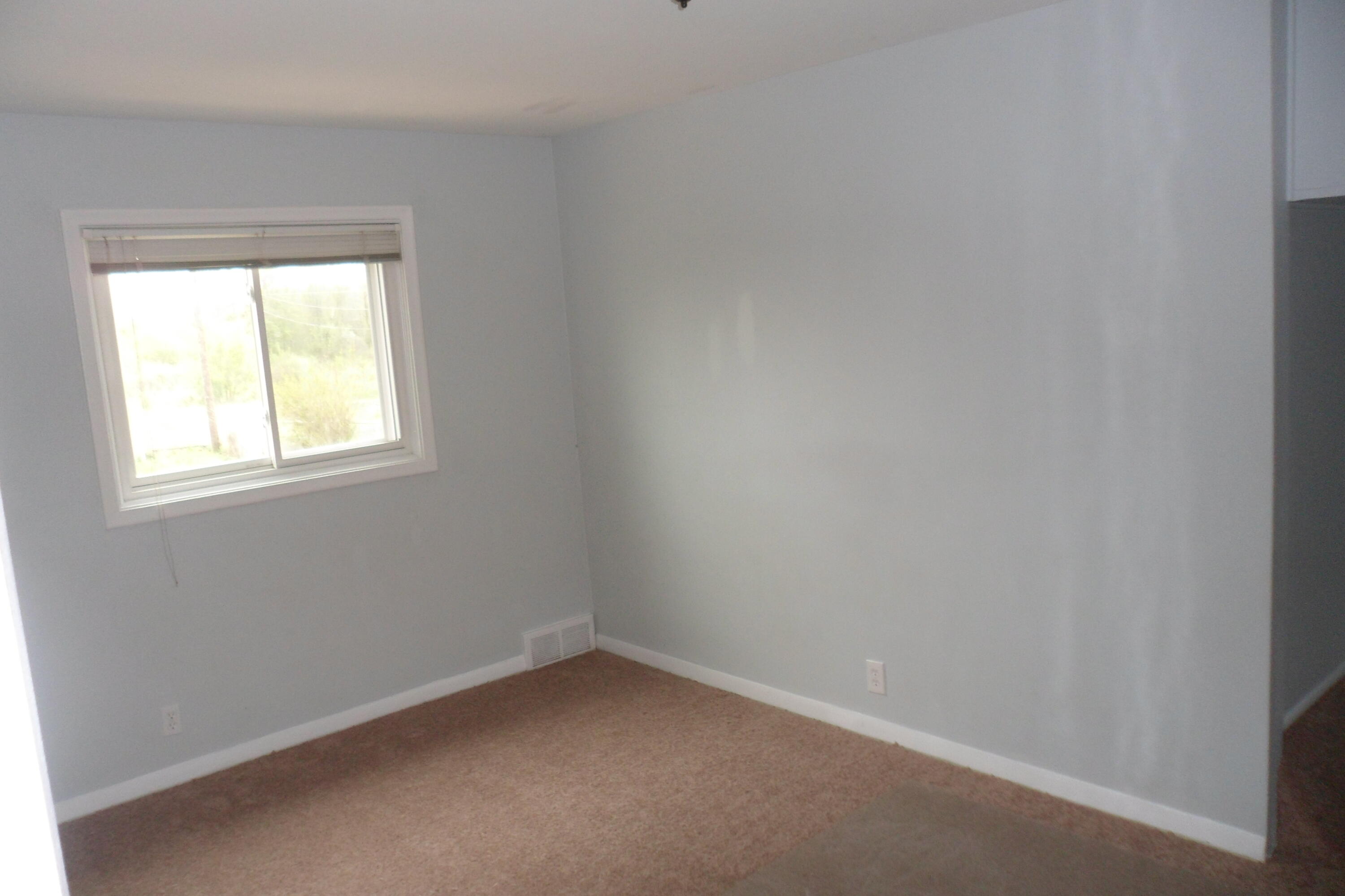 992 Kettering Avenue Pontiac, MI 48342 - Photo 14 of 19 SAM_2646