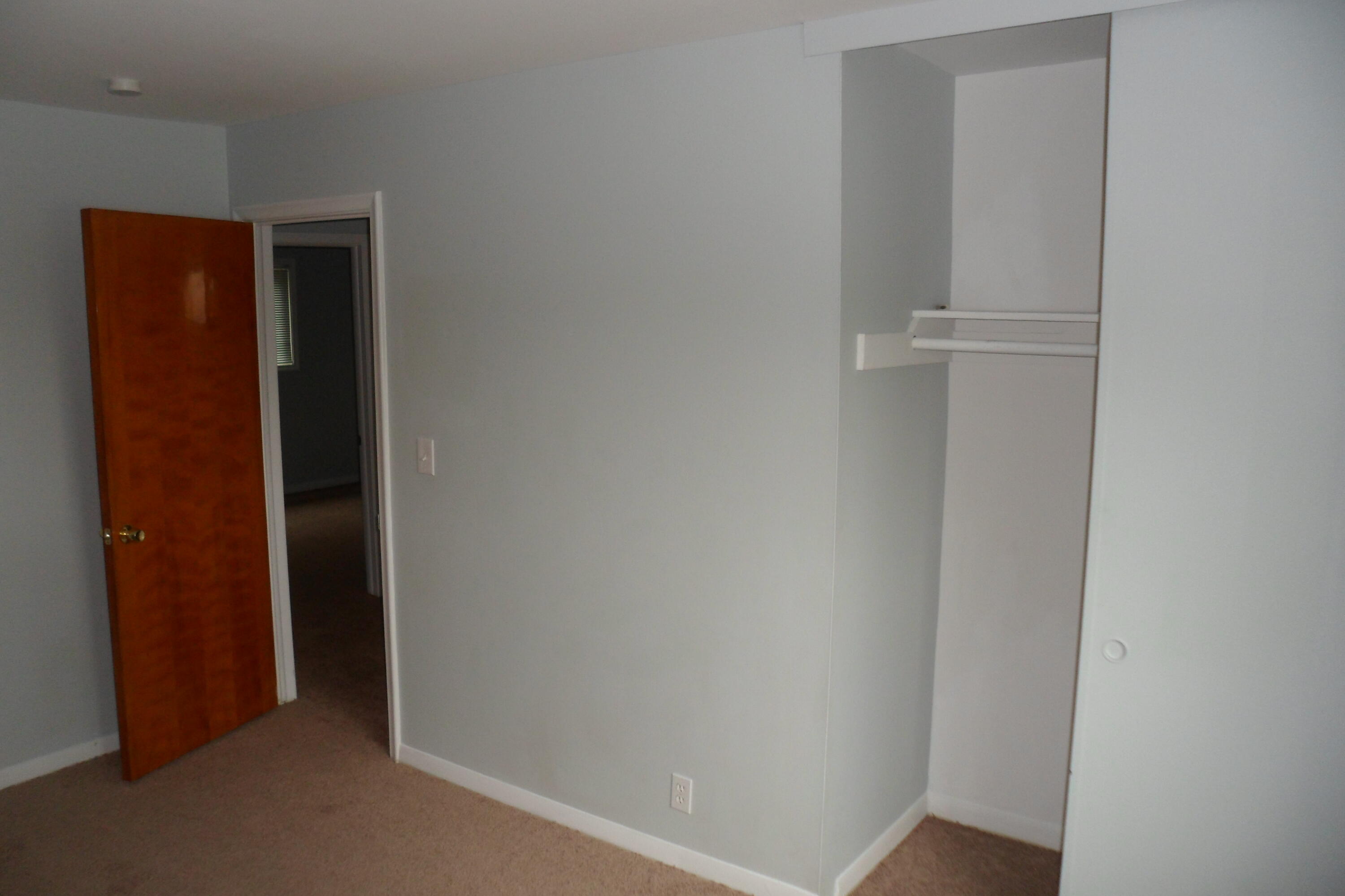 992 Kettering Avenue Pontiac, MI 48342 - Photo 15 of 19 SAM_2647