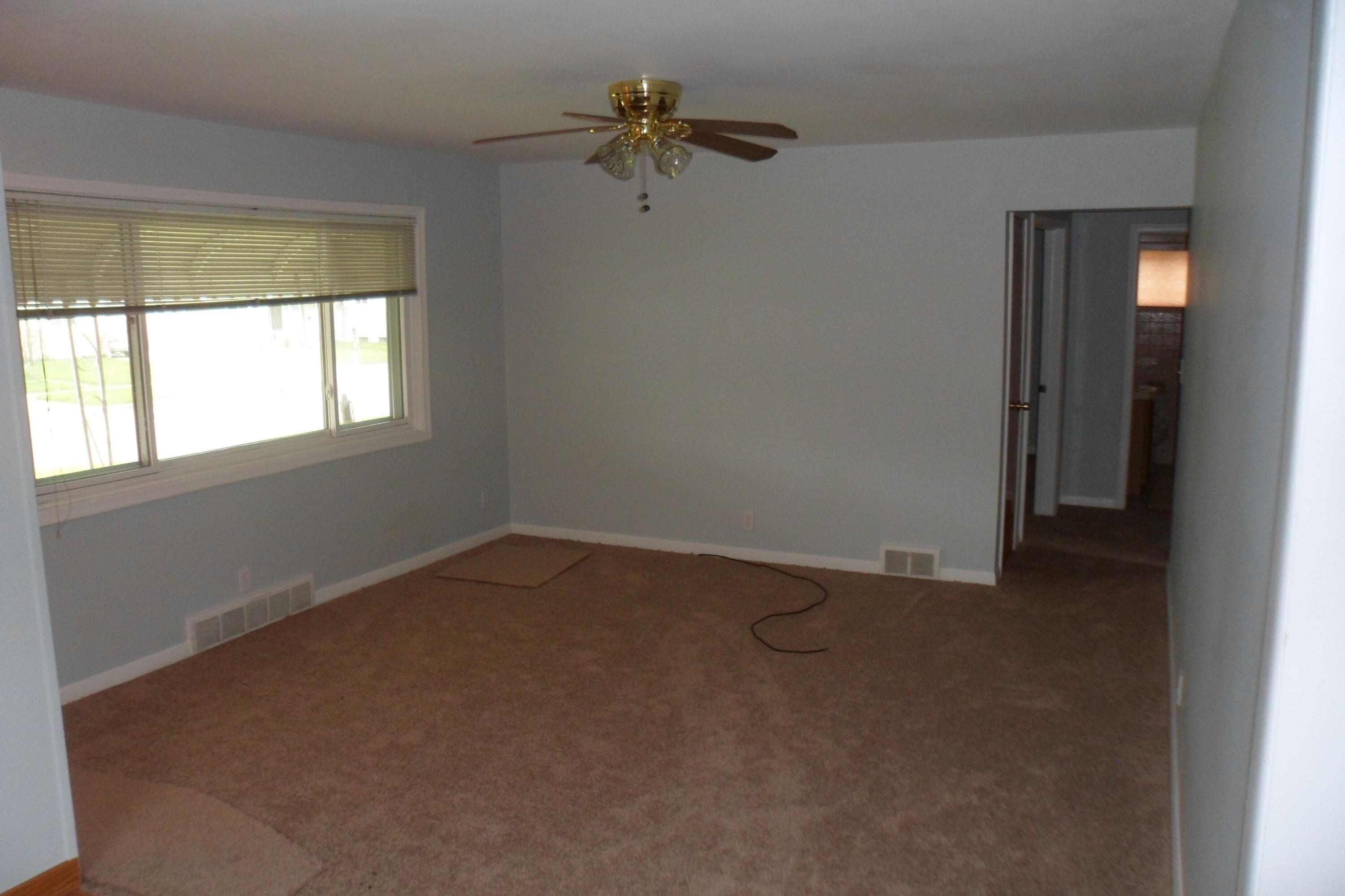 992 Kettering Avenue Pontiac, MI 48342 - Photo 6 of 19 SAM_2635