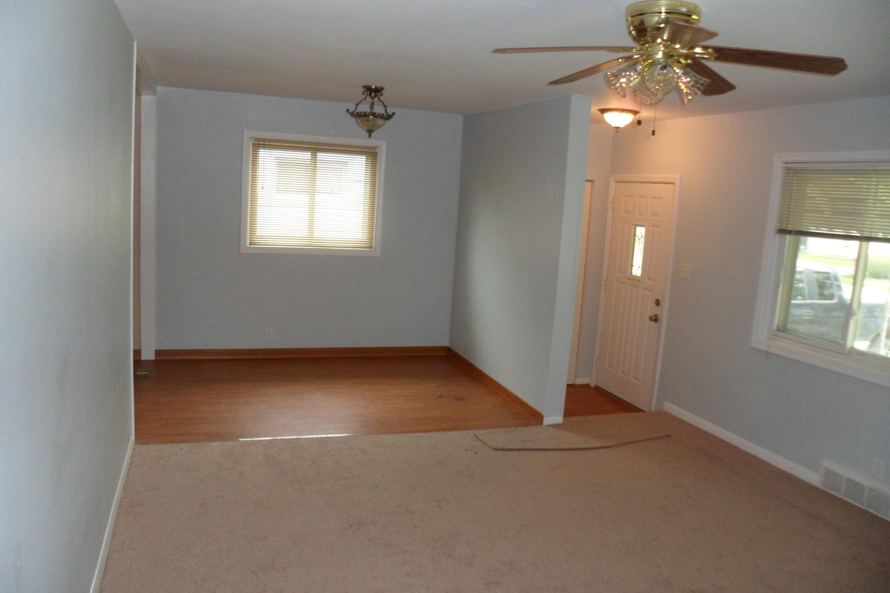 992 Kettering Avenue Pontiac, MI 48342 - Photo 7 of 19 SAM_2636