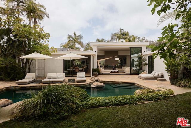 $2,995,000 | 8382 Mulholland Drive, Los Angeles, CA 90046