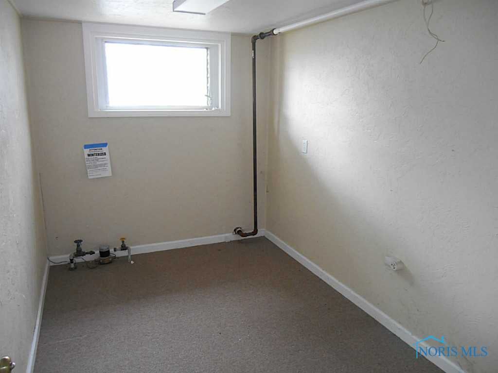 4559 Elmhurst Road Toledo, OH 43613 - Photo 16 of 20 Gallery Image 16
