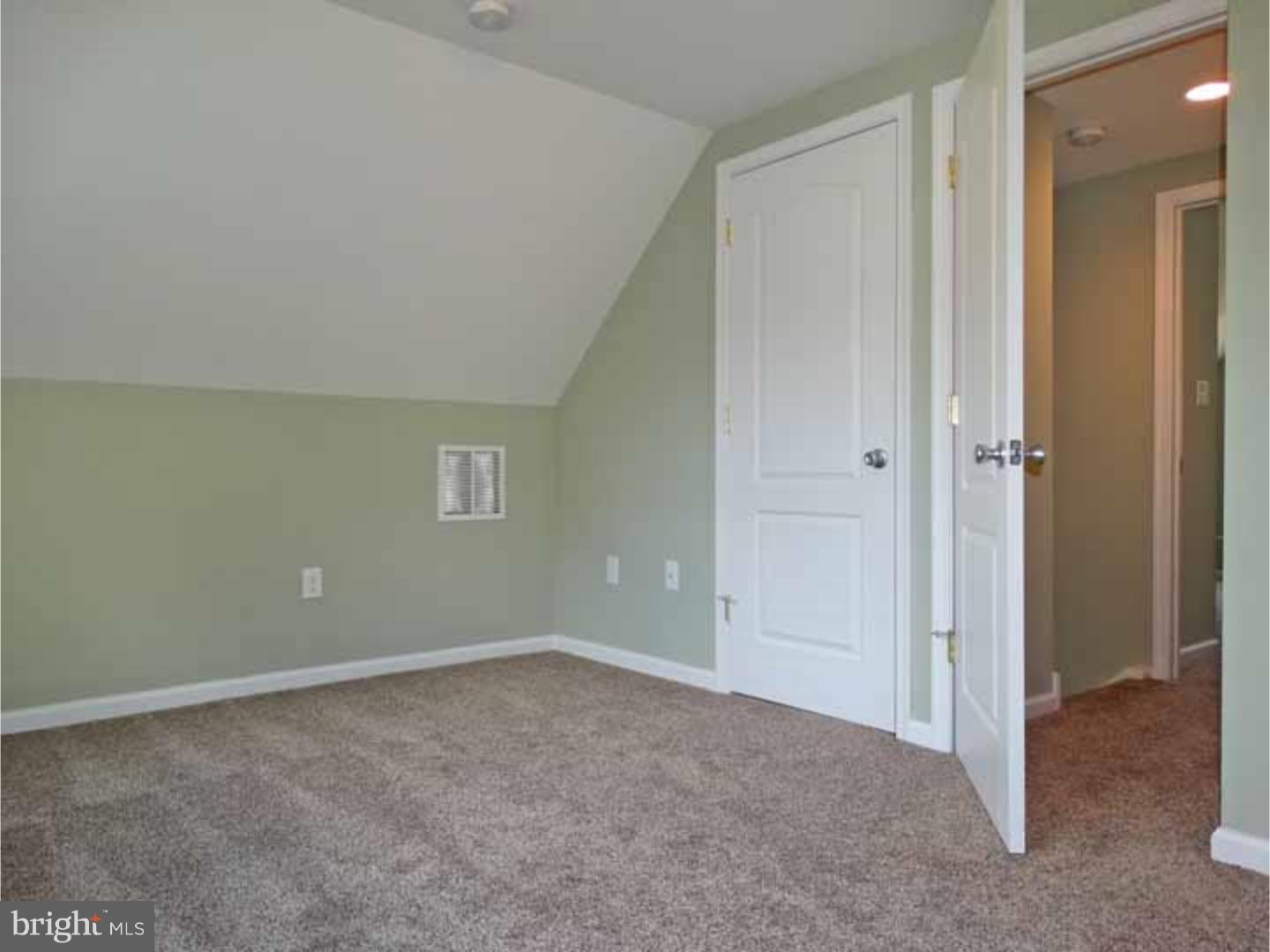 138 Harmony Road Levittown, PA 19056 - Photo 17 of 24 Gallery Image 17