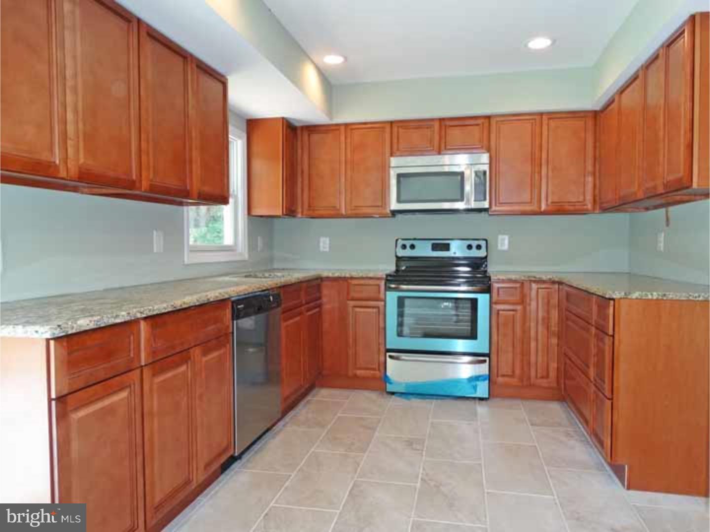 138 Harmony Road Levittown, PA 19056 - Photo 9 of 24 Gallery Image 9