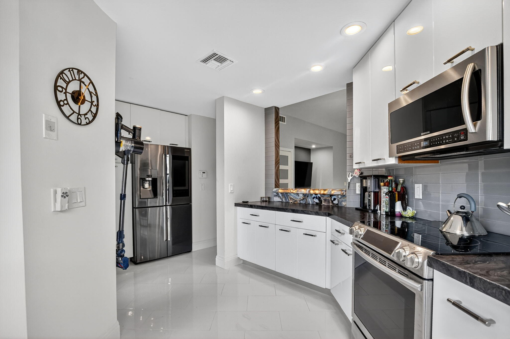 7535 La Paz Boulevard, Unit 105 Boca Raton, FL 33433 - Photo 15 of 54 17-web-or-mls-DSC_3098