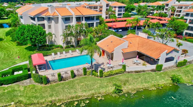 $438,000 | 7535 La Paz Boulevard, Unit 105, Boca Raton, FL 33433