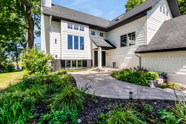 $2,750,000 | 4756 Kildare Road, Mound, MN 55364