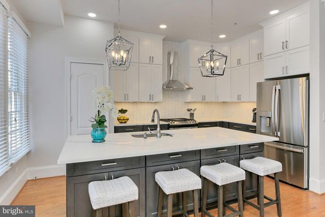 $1,295,000 | 714 Day Lane, Alexandria, VA 22314