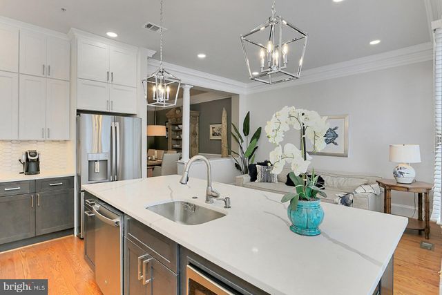 $1,295,000 | 714 Day Lane, Alexandria, VA 22314