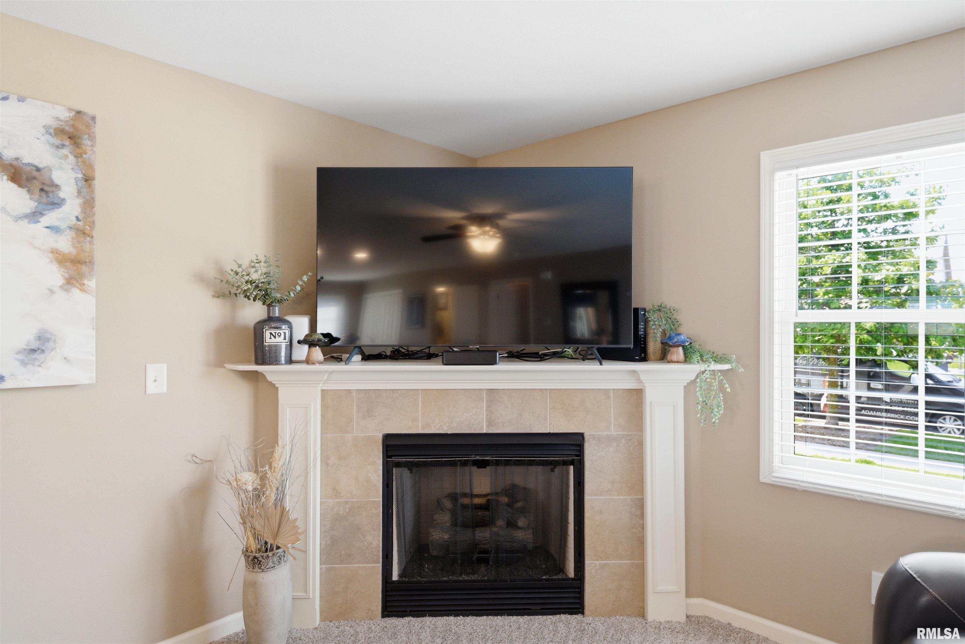 1906 Glenbridge Road Bloomington, IL 61704 - Photo 8 of 33