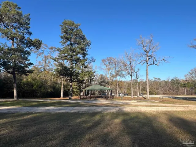 a view of road with yard
