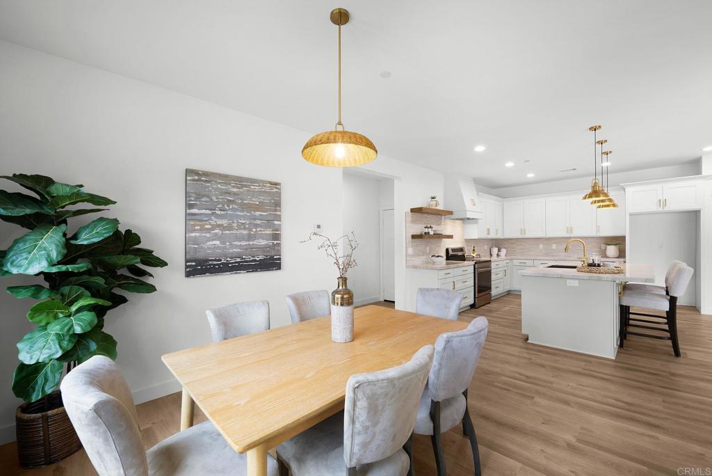 1547 Dickey Street Fallbrook, CA 92028 - Photo 9 of 45 a dining room with furniture and window