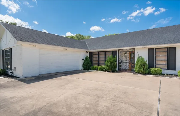 $620,000 | 6425 Long Meadow Drive, Corpus Christi, TX 78413