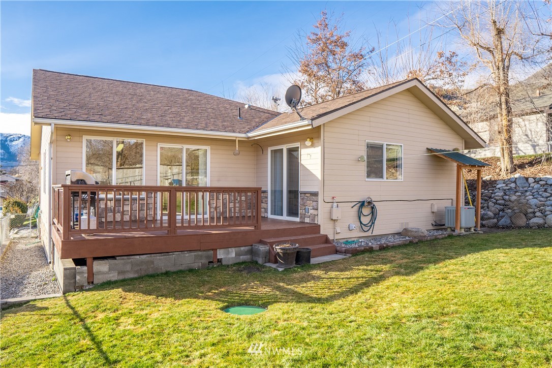 266 Chelan Falls Road Chelan Falls, WA 98817 - Photo 19 of 28 Gallery Image 19