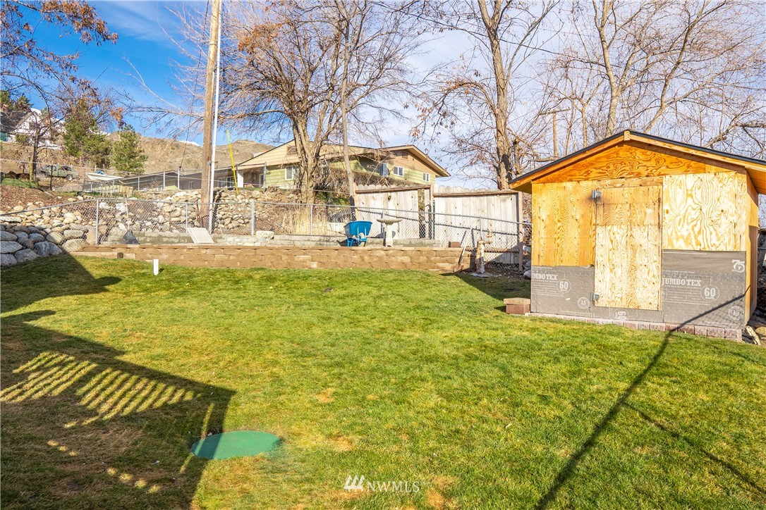 266 Chelan Falls Road Chelan Falls, WA 98817 - Photo 20 of 28 Gallery Image 20