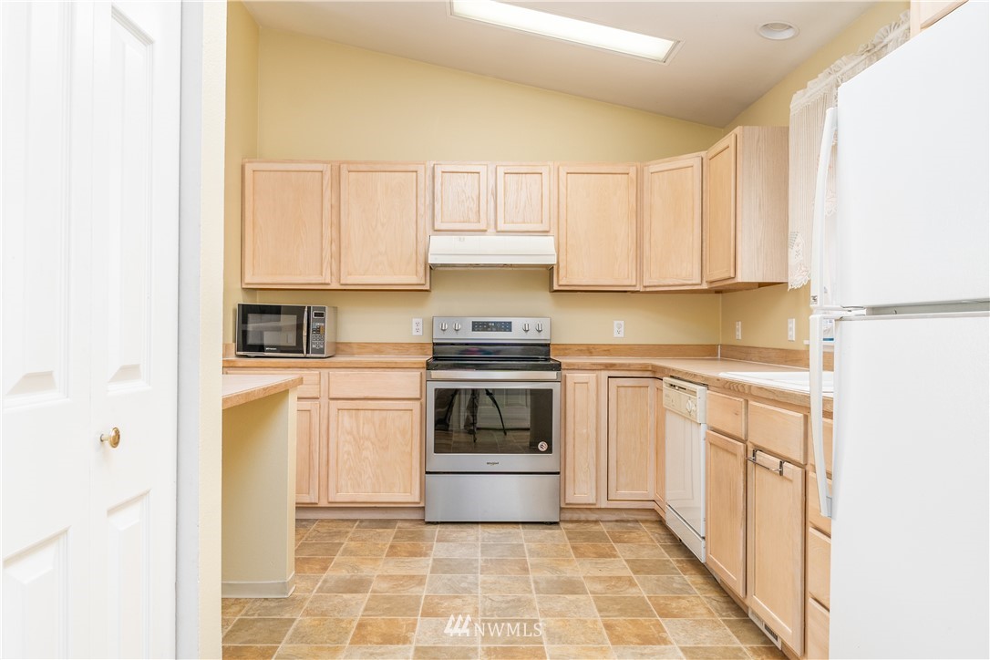 266 Chelan Falls Road Chelan Falls, WA 98817 - Photo 3 of 28 Gallery Image 3