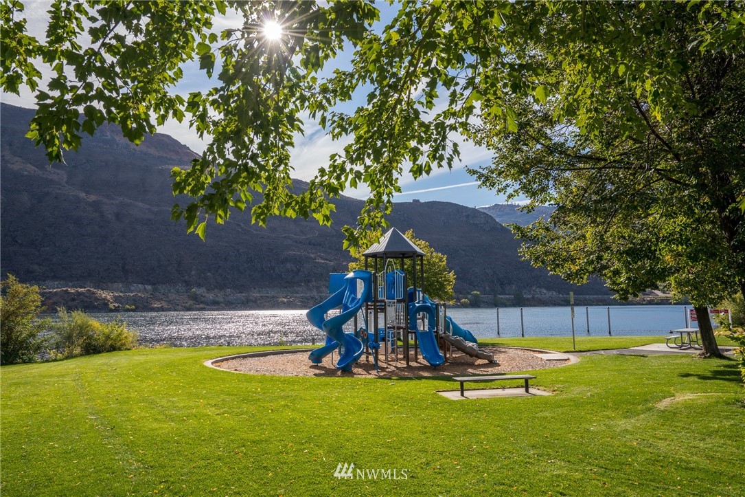 266 Chelan Falls Road Chelan Falls, WA 98817 - Photo 22 of 28 Gallery Image 22