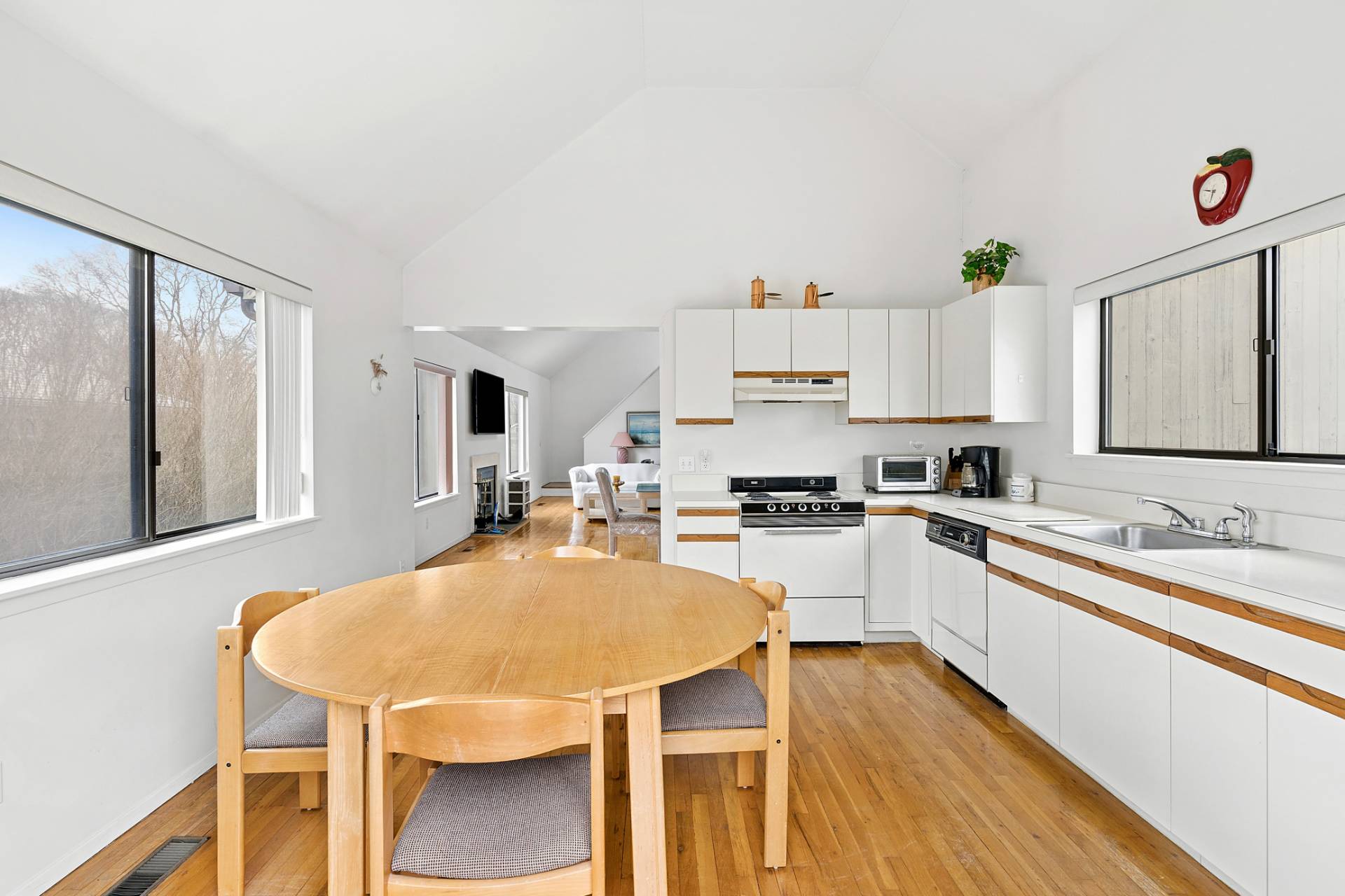 50 Gull Road Montauk, NY 11954 - Photo 8 of 14